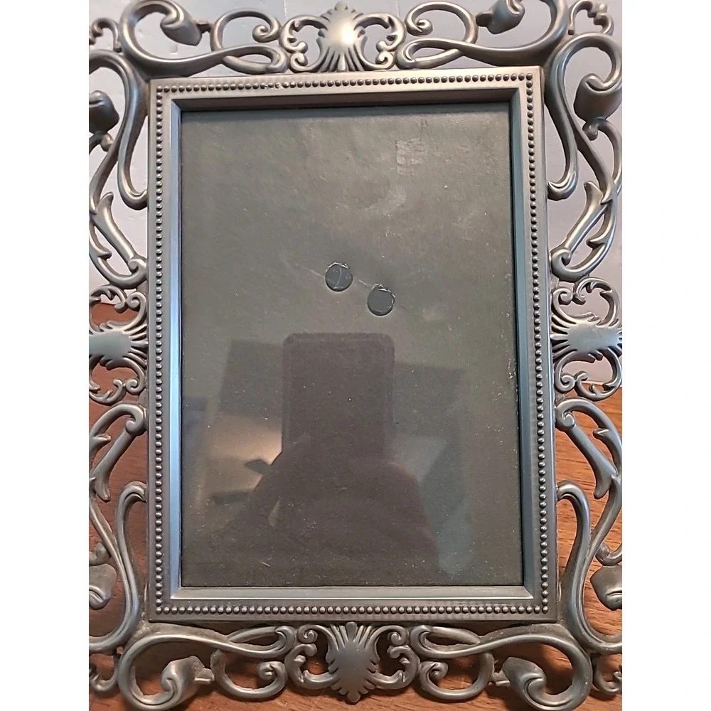 Vintage 5x7 Ornate Filigree‎ Pewter Frame Stands On Own Silver